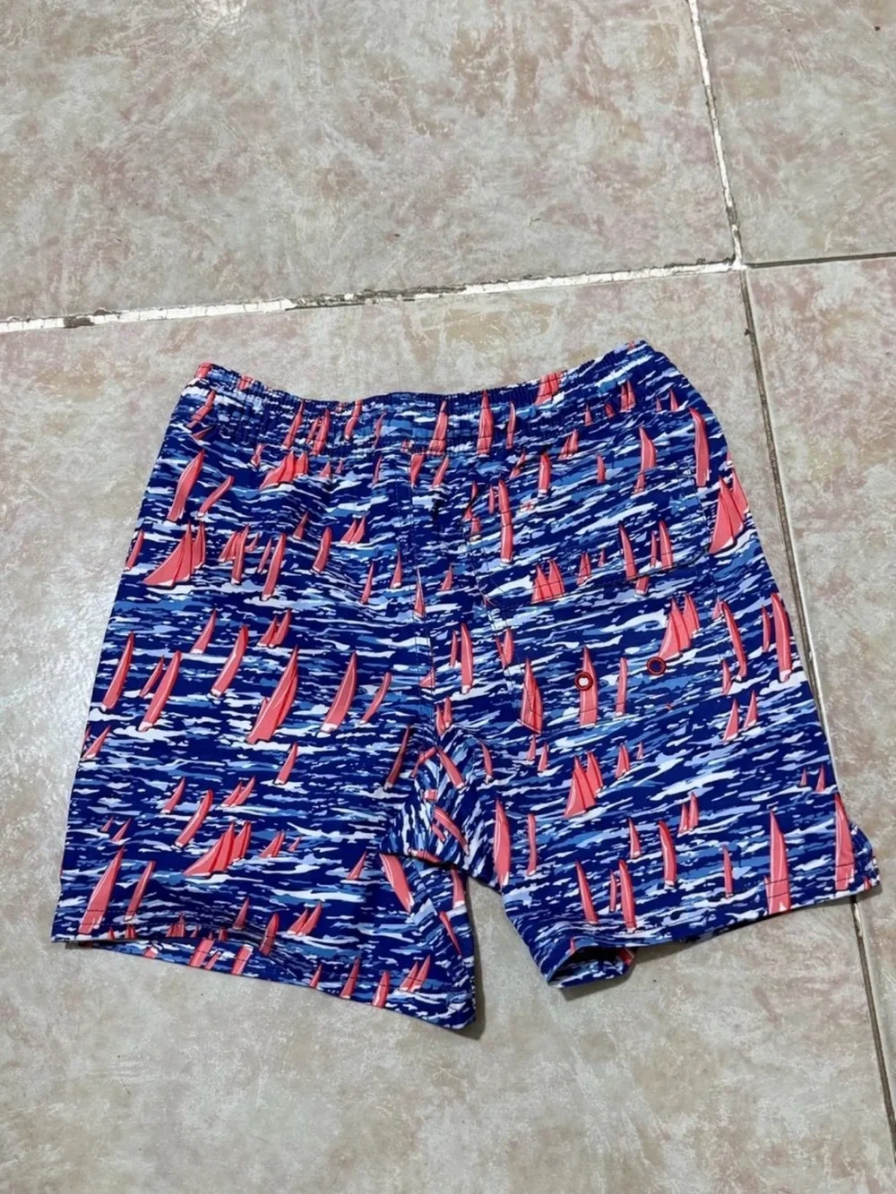 NWOT - size 7 Vineyard Vines Swim Trunks for Boys